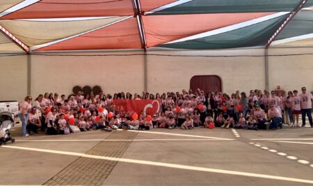 Más de un centenar de personas «unidas de corazón a corazón» en la V Marcha Spínola
